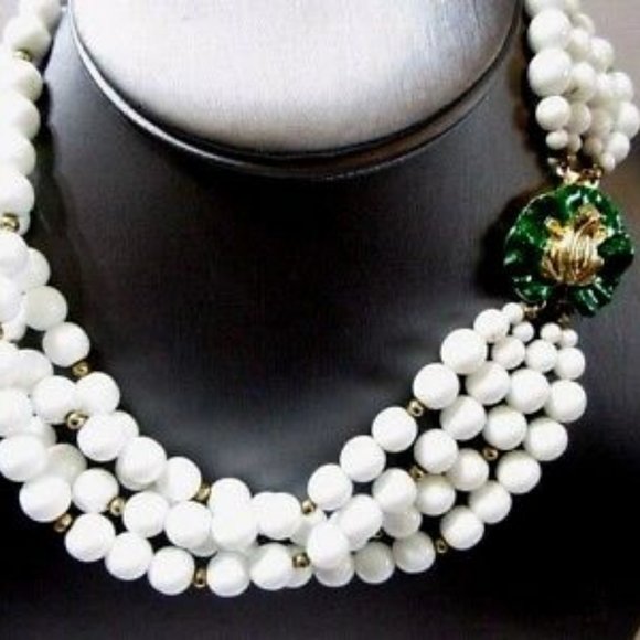 Frog Gay Boyer Demi Parure Milk Glass beads - Picture 12 of 12